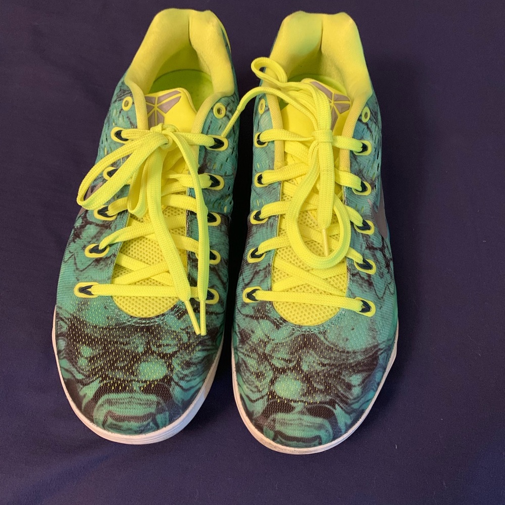 Kobe 9 “Easter”